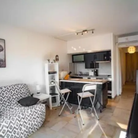 Apartment Studio Dans Belle Parking Et Piscine